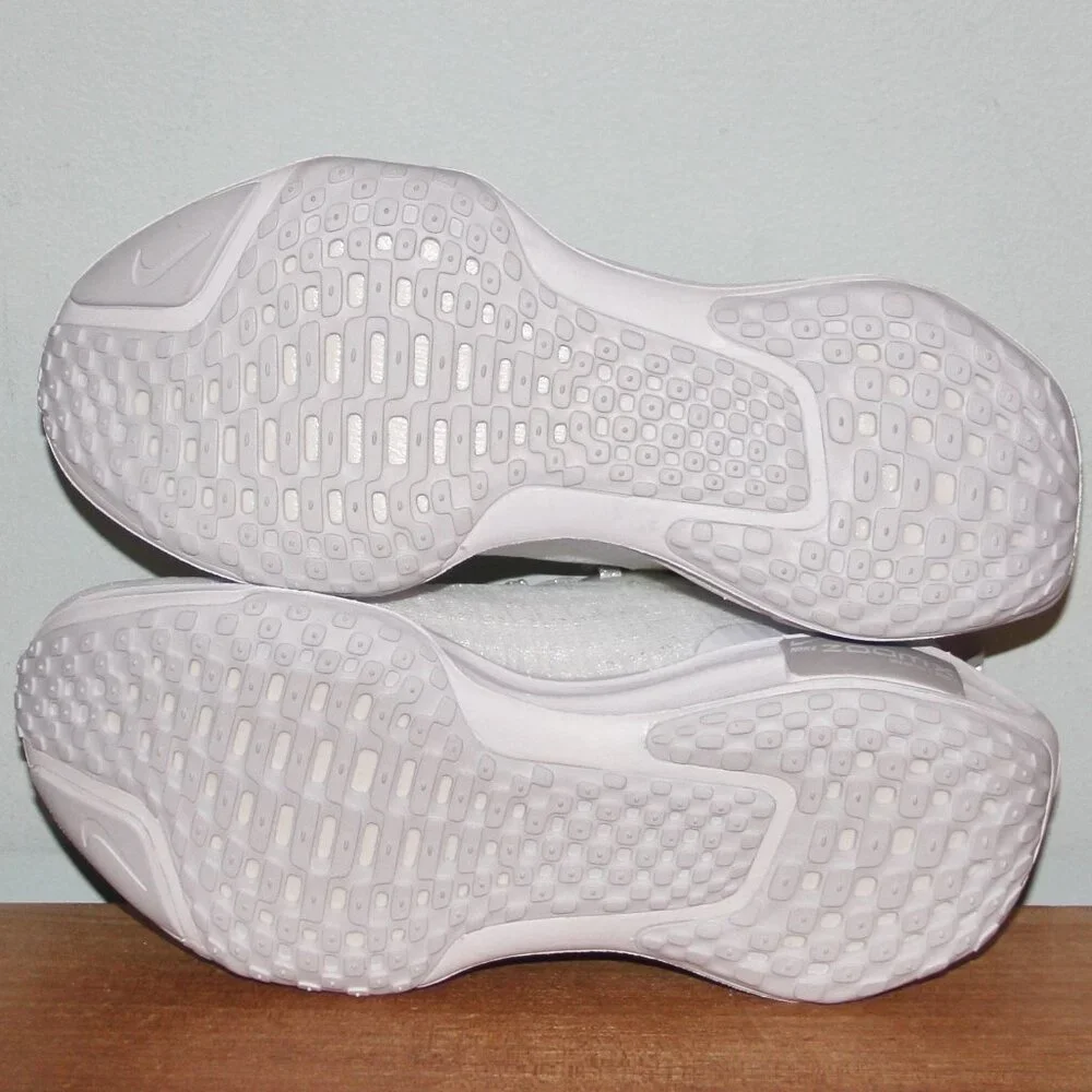 Nike ZoomX Invincible Run Flyknit 3 Running White Mens 6 Womens 7.5